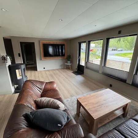 Holiday home House Near Odda, Dronningstien And Trolltunga *